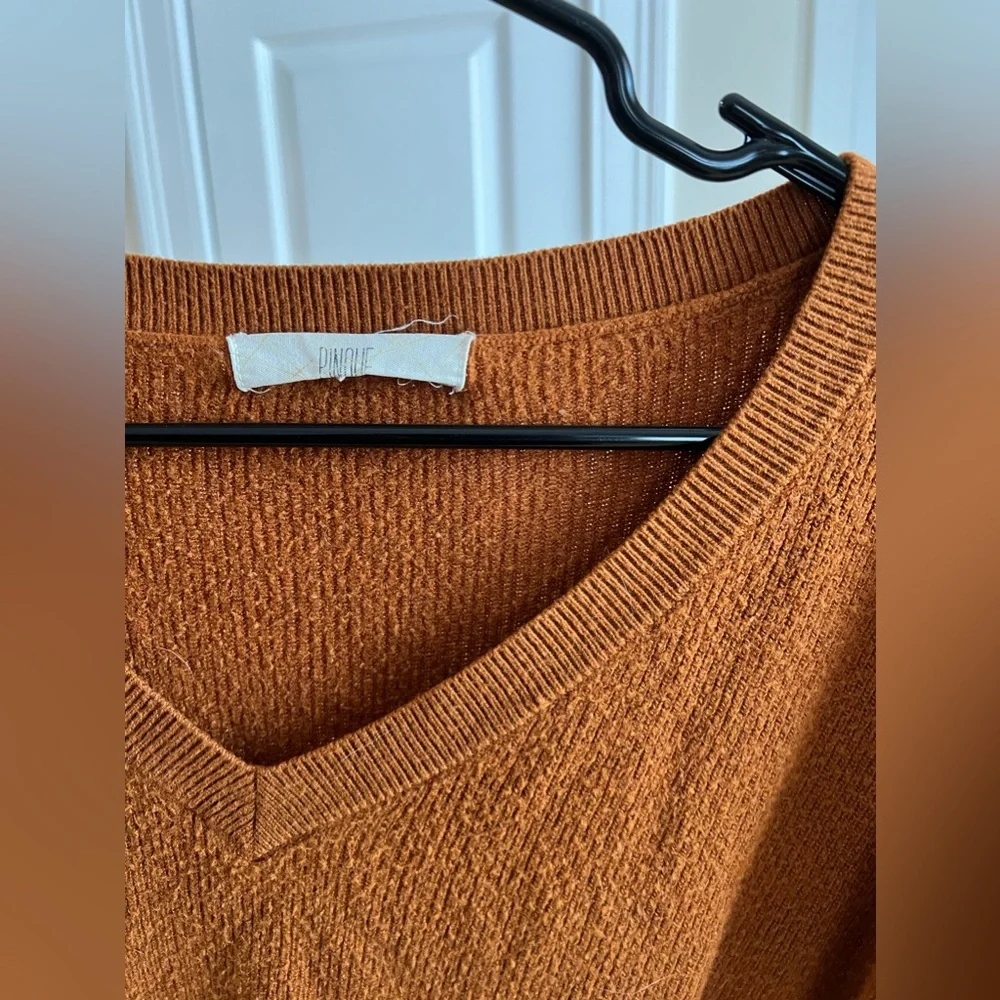 Pinque Sweater - Picture 3 of 4